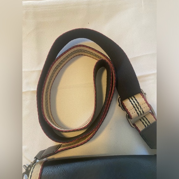 MAN BAG- THREE BOX BRAND shoulder bag. BLACK. 8x6x4 - Picture 2 of 8